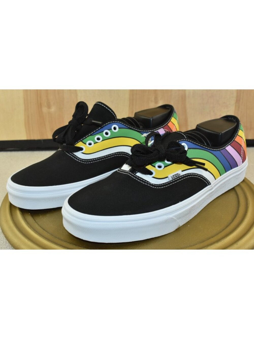 VANS Authentic Refract Rainbow Unisex Men Shoes Size 10.5 Black Multicolor Pride